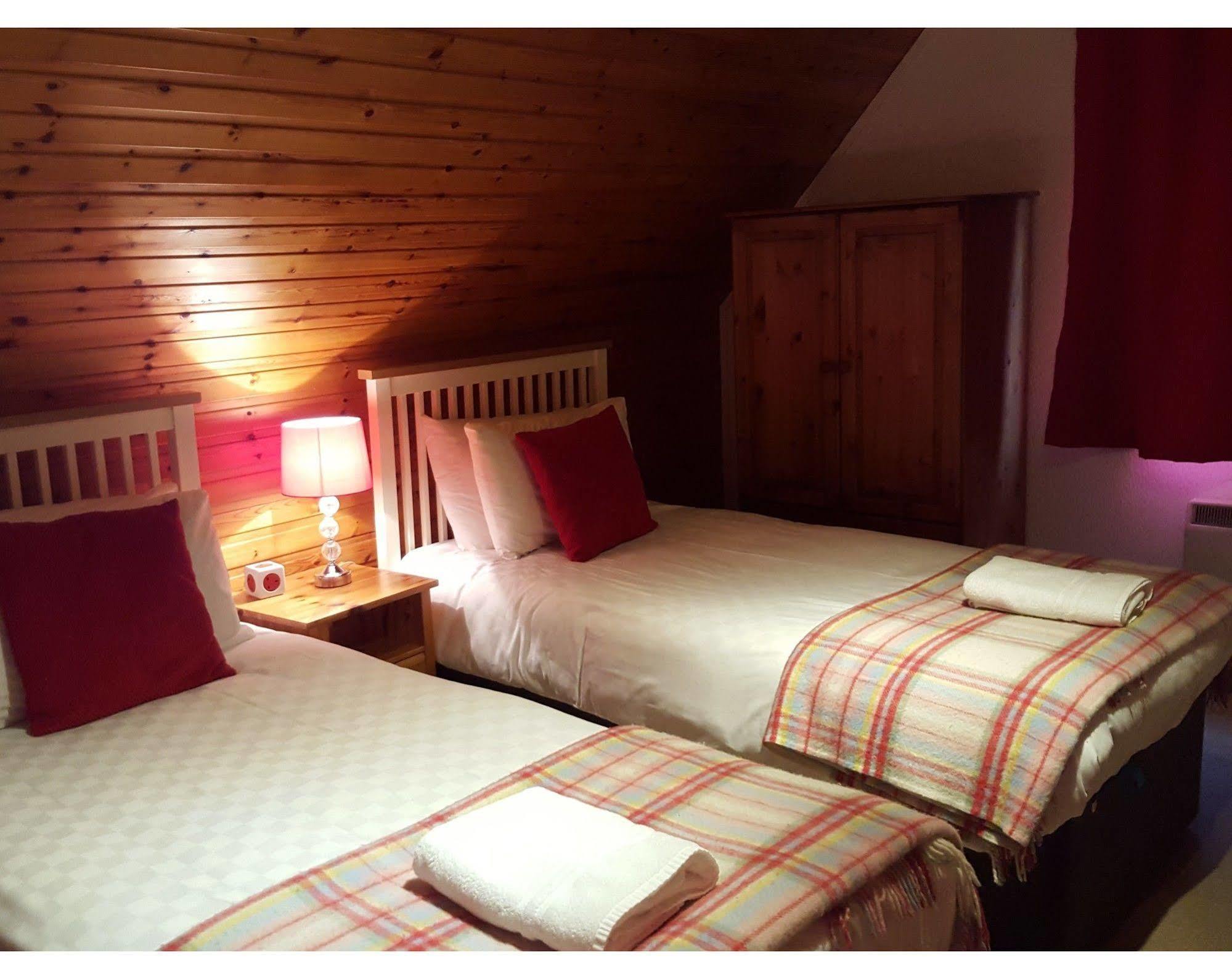 Carn Mhor Bed And Breakfast Aviemore Exterior foto