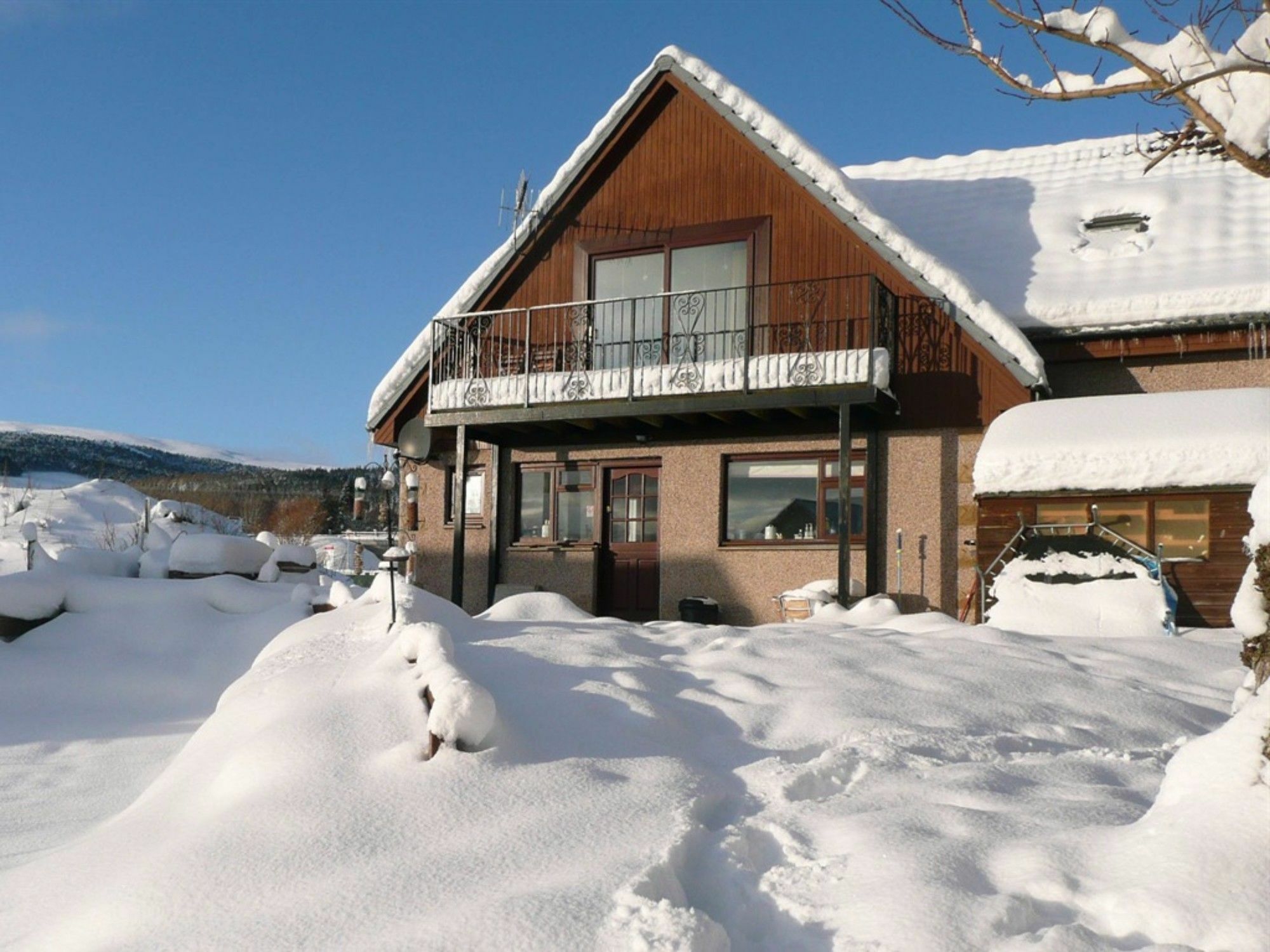 Carn Mhor Bed And Breakfast Aviemore Exterior foto